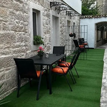 Grosovi Dvori Apartment Opuzen (Dubrovnik-Neretva)