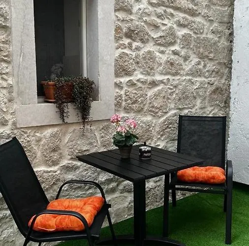 Grošovi Dvori