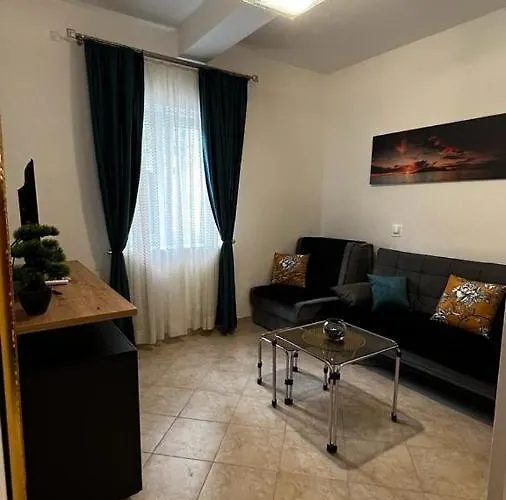 Grošovi Dvori *